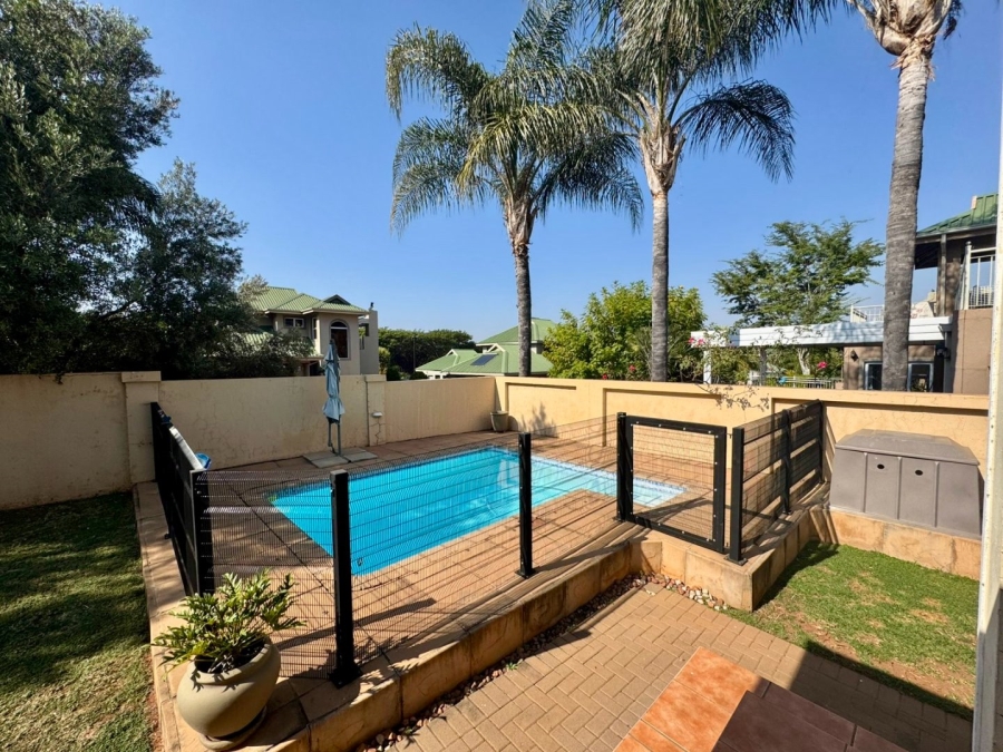 4 Bedroom Property for Sale in Caribbean Beach Club North West